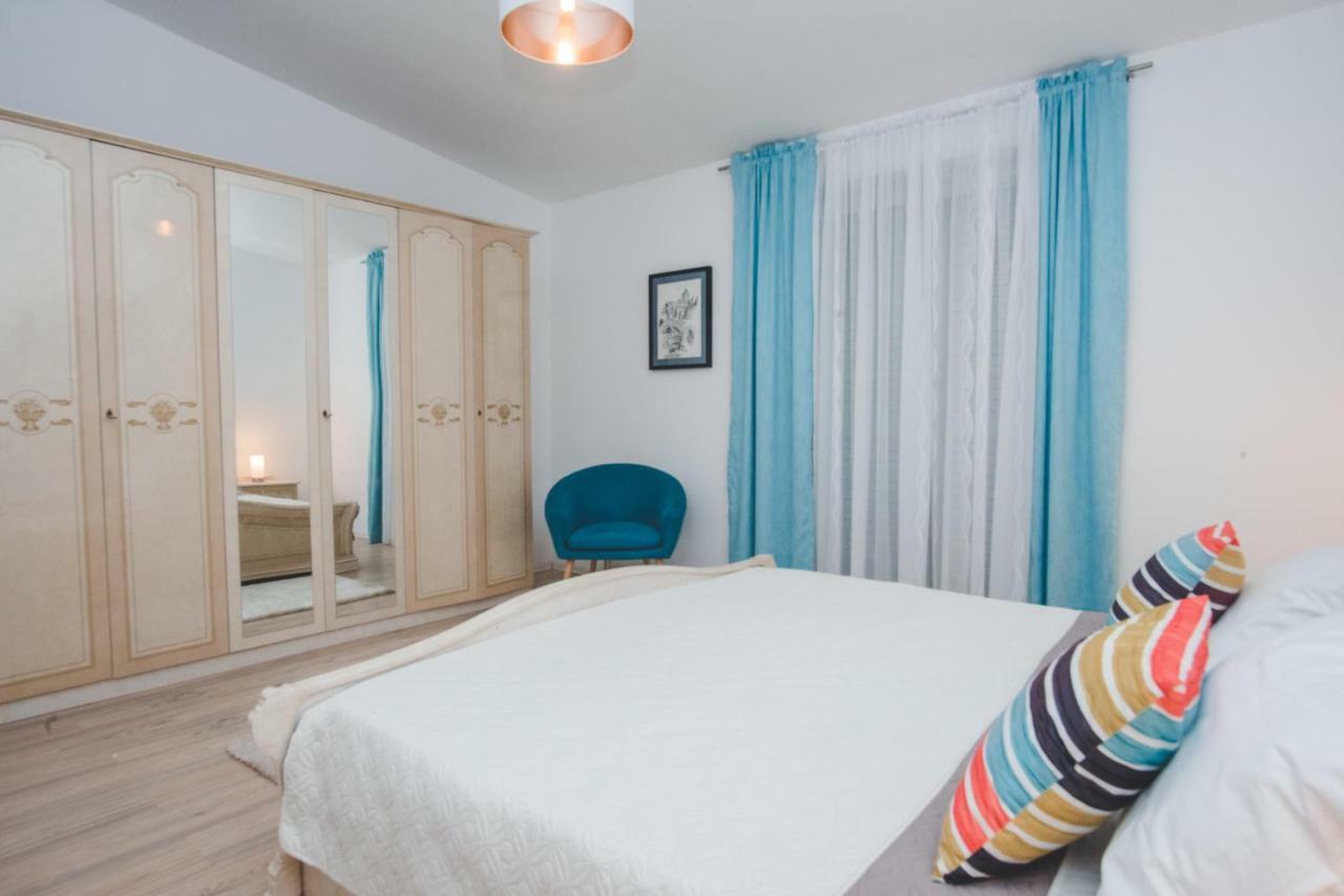 Vila Strisnja W/ Sea View