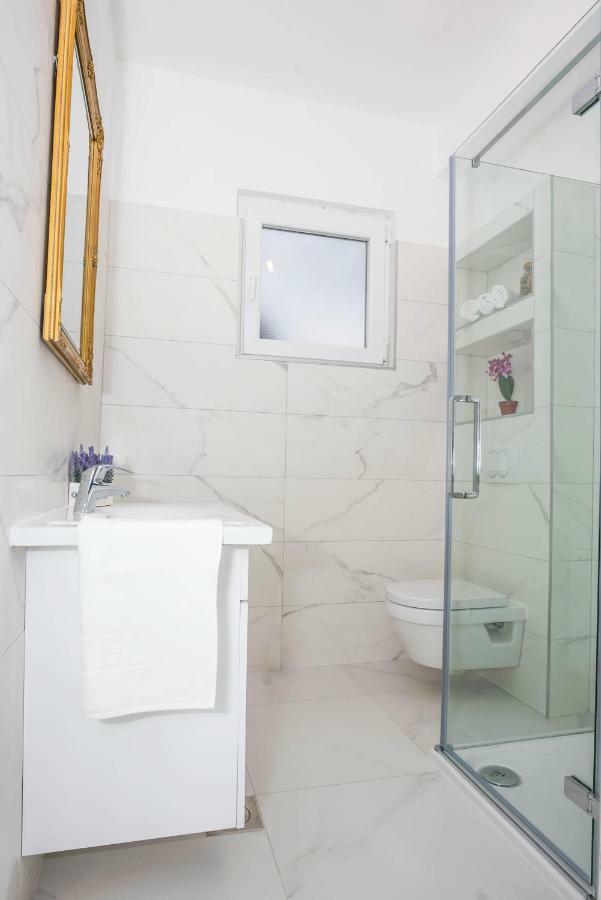 Vila Strisnja W/ Sea View *